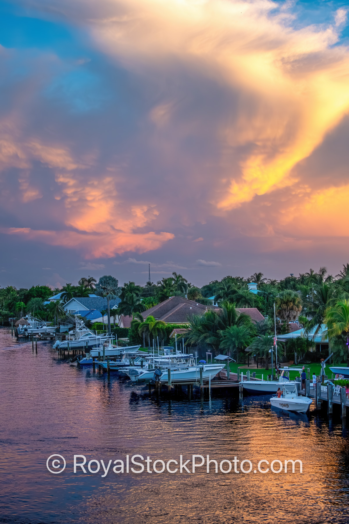 Waterfront Residence at Palm Beach Gardens Florida