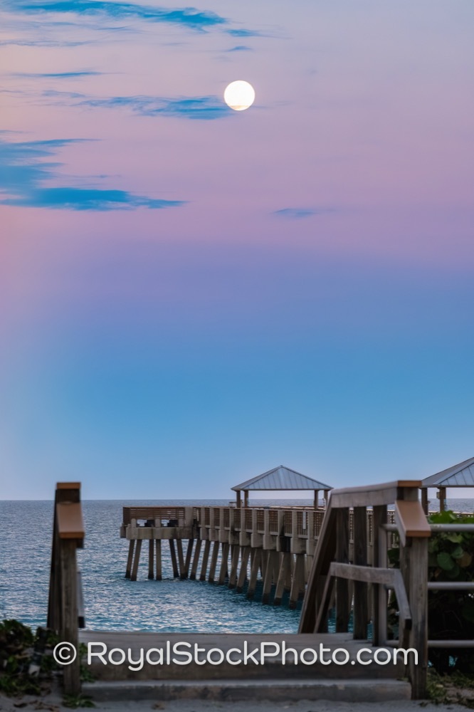 Coastal Retreat Enriched by Nighttime Activities at Juno Beach Pier in Florida on US Highway 1 20180101