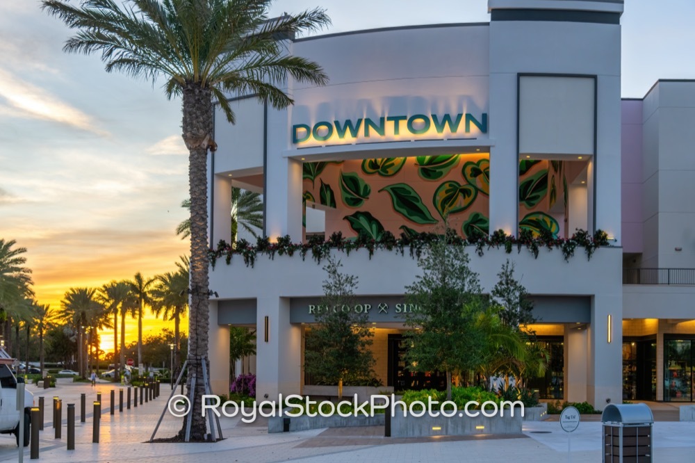 Lifestyle Amenities Captured at Downtown at the Gardens During Sunset in Palm Beach Gardens on Lake Victoria Gardens Avenue 20251110
