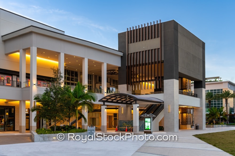 Enjoy Vibrant Shopping and Dining at Downtown at the Gardens Palm Beach Gardens on Lake Victoria Gardens Avenue 20251110