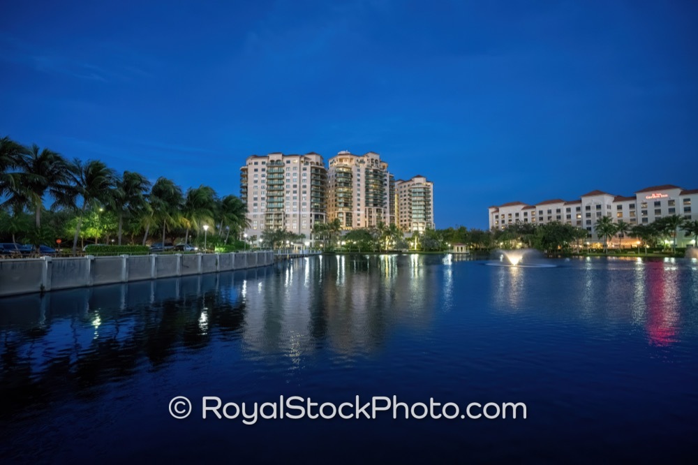 Premier Luxury Living Highlights Community Life Along the Lake in Palm Beach Gardens on Lake Victoria Gardens Avenue 20251110