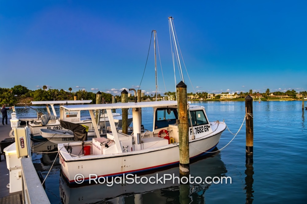 Luxurious Marina Lifestyle Enhances Waterfront Recreational Attractions in Jupiter Florida on Love Street 20251113