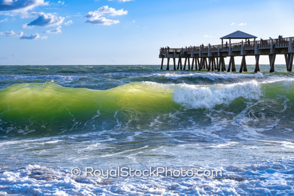 Embrace the Coastal Adventure at Juno Beach Pier with Breathtaking Ocean Views on US Highway 1 20251129