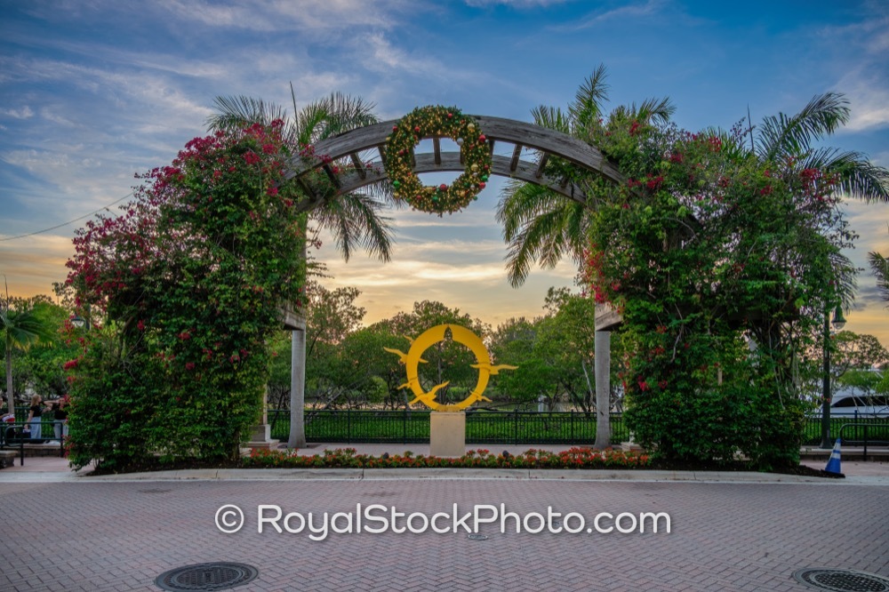 Elevated Waterfront Living Showcases Engaging Community Activities at Harbourside Place in Jupiter Florida on Breakwater Court 20251205