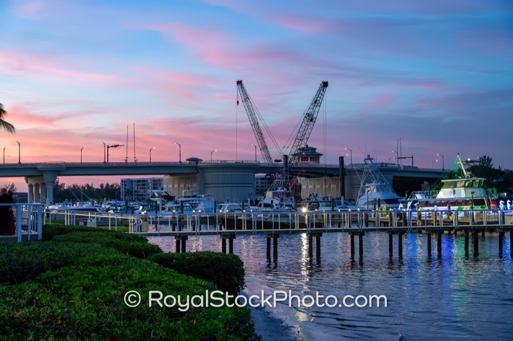 Community Access Point at Jupiter Inlet Offers Recreational Boat Views During Sunset on Love Street 20251205