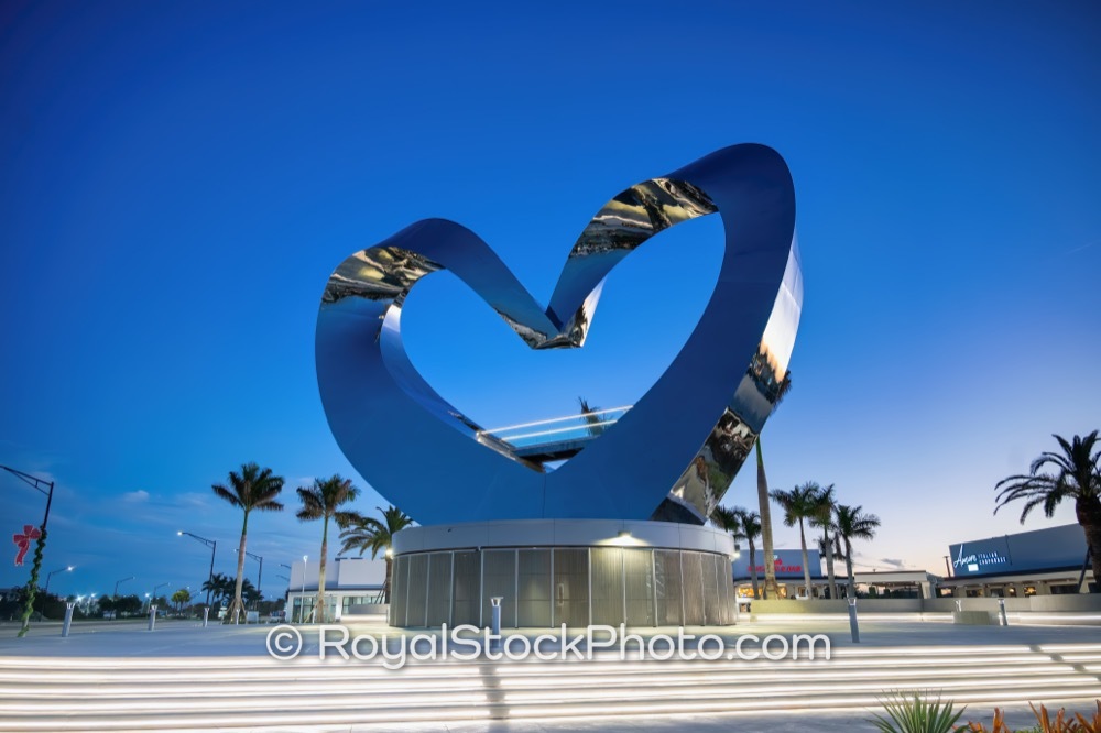 Embrace Luxurious Living Through Iconic Heart in the Park Sculpture at Sunset in Port St Lucie on Southwest Discovery Way 20251212