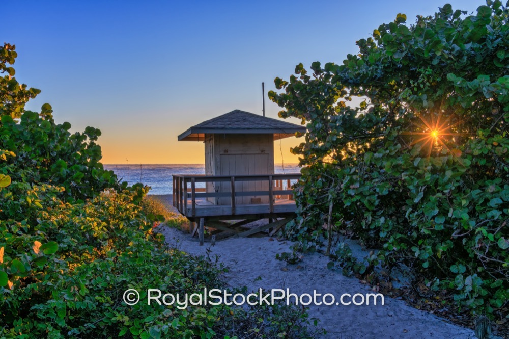 Uncover the Beauty of Jupiter Beach Park at Sunrise Along Floridas Coastline on Jupiter Beach Road 20260101