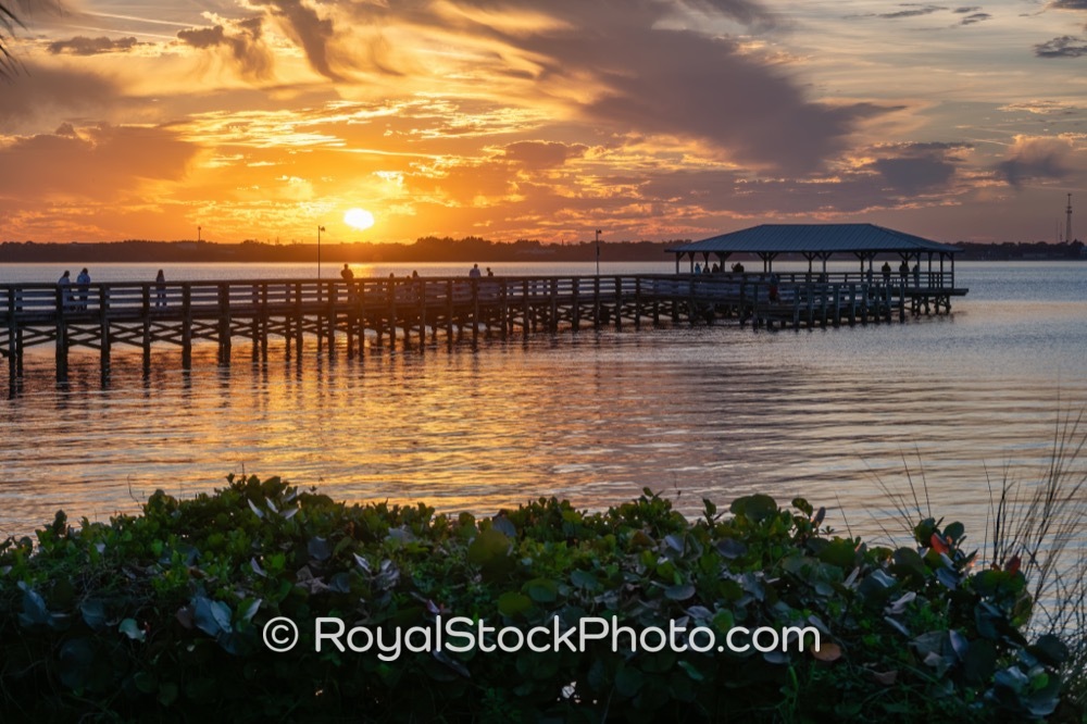 Embrace the Vibrant Coastal Atmosphere at Melbourne Beach Pier during Golden Hour on Riverside Drive 20260102