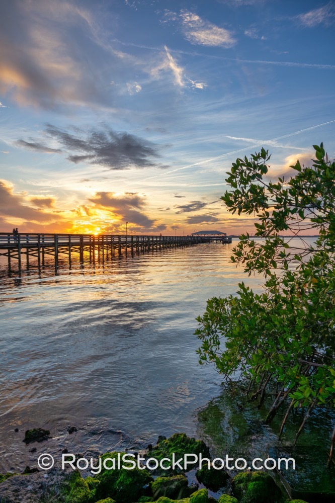 Shoreline Retreat Awaits as Melbourne Beach Pier Illuminates During Golden Hour on Riverside Drive 20260102