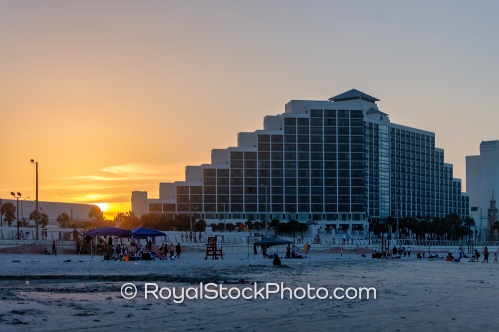 Luxury Oceanfront Resort Highlights Sunset Views Over Daytona Beach For Visitors on North Atlantic Avenue 20250718