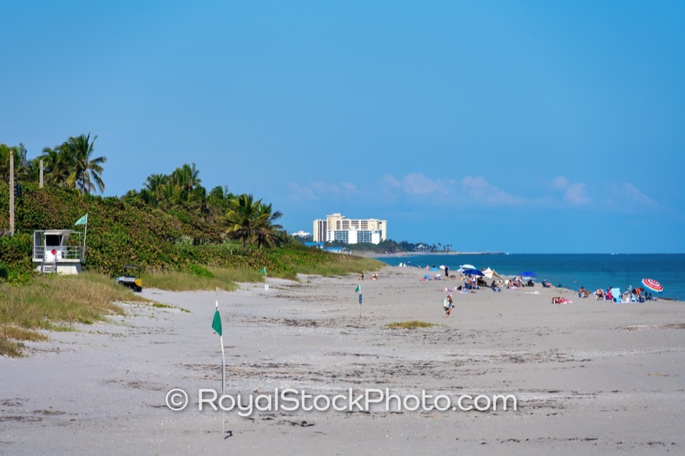 Prime Beachfront Recreation with FamilyFriendly Amenities at Juno Beach in Florida on US Highway 1 20251121