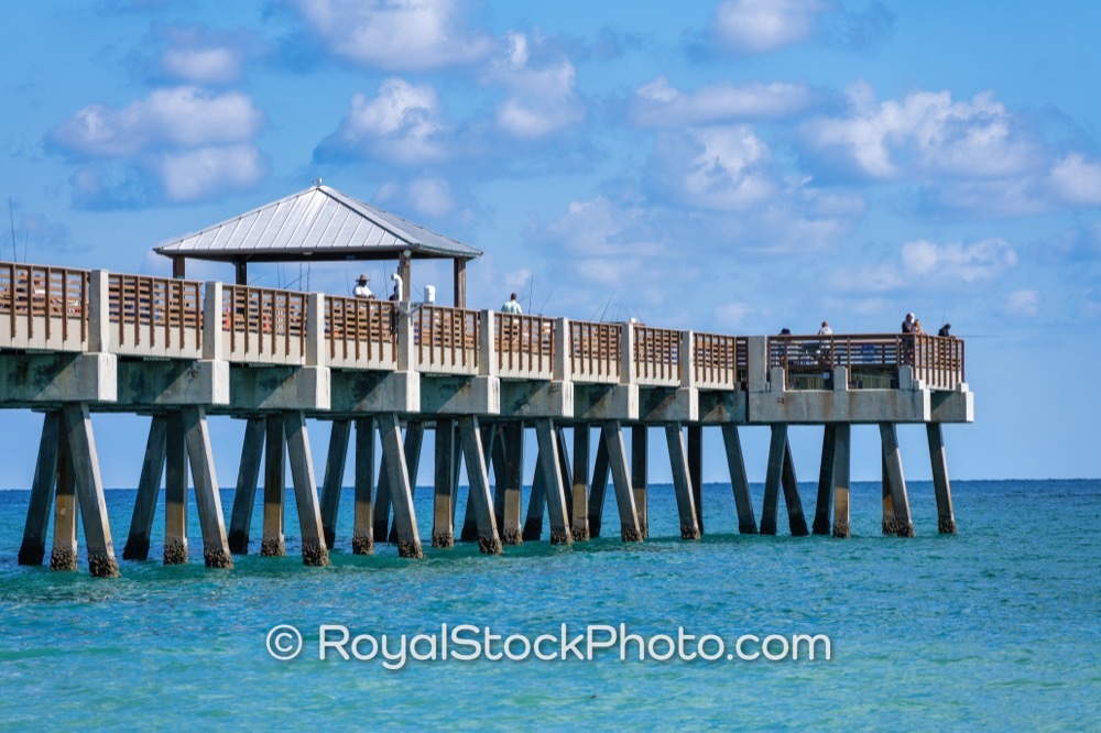 Recreation and Scenic Views Flourish at Juno Beach Pier Offering Great Visitor Engagement on US Highway 1 20251121