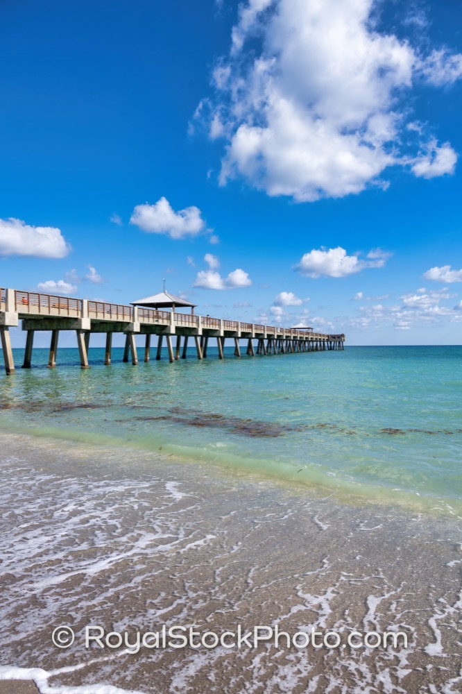 Authentic Florida Beach Experience Captured from Juno Beach Pier on a Bright Afternoon on US Highway 1 20251121