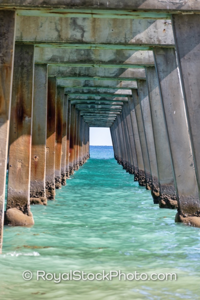 Unwind and Explore Juno Beach Piers Coastal Access and Vibrant Scene Along Floridas Atlantic Shore on US Highway 1 20251121