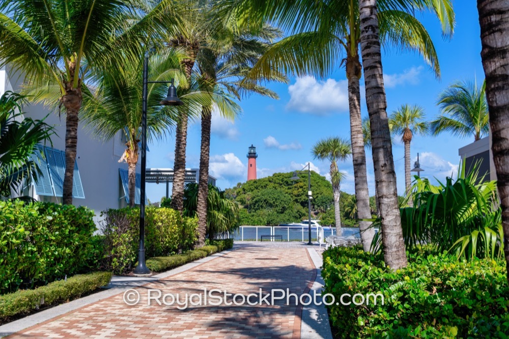 Captivating Coastal Pathway Showcases Jupiter Inlet Lighthouse Inviting Branded Content Creation on Lighthouse Road 20251121