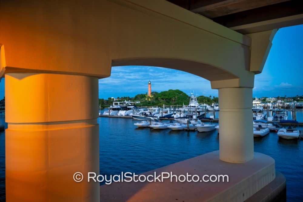 Experience Iconic Views of the Jupiter Inlet Lighthouse at Sunset from Carlin White Bridge on US 1 20251224