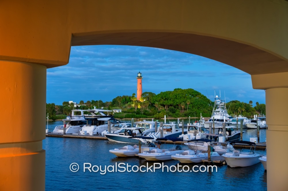 Captivating Florida Lighthouse Scene Framed by Marina at Dusk Ideal for Lifestyle Marketing on US 1 20251224