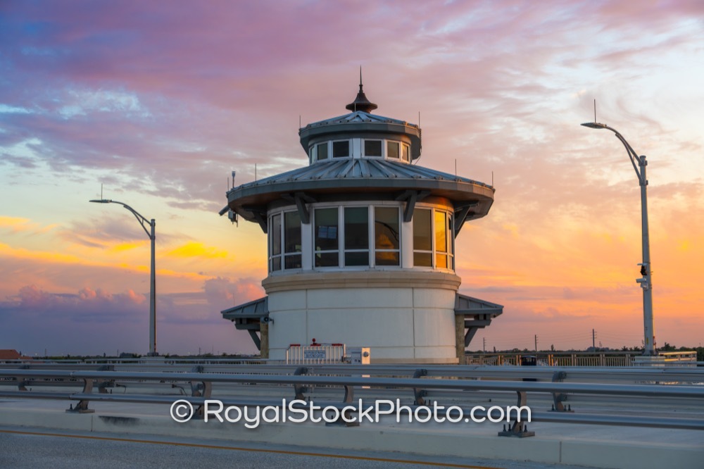 Sunset View from Carlin White Bridge Frames Community Activity and Scenic Waterfront Access in Jupiter on Jupiter Cove Drive 20260513